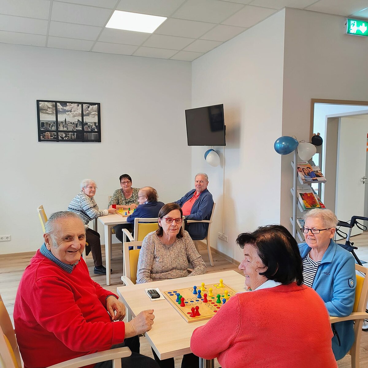Gesellschaftsspiele spielen in der Tagespflege Weisweiler